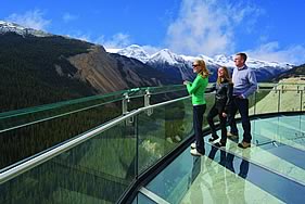 (c)Brewster Travel Canada