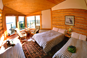 (C) Blachford Lake Lodge