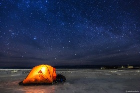 頭上に輝く星空　※テント泊はしません