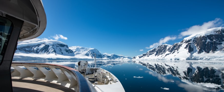 南極、サウスジョージア島、フォークランド諸島を航くクルーズ20日間　